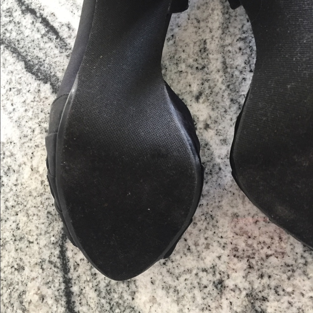 Mirabelle shoes on black from David’s Bridal - Picture 4 of 8